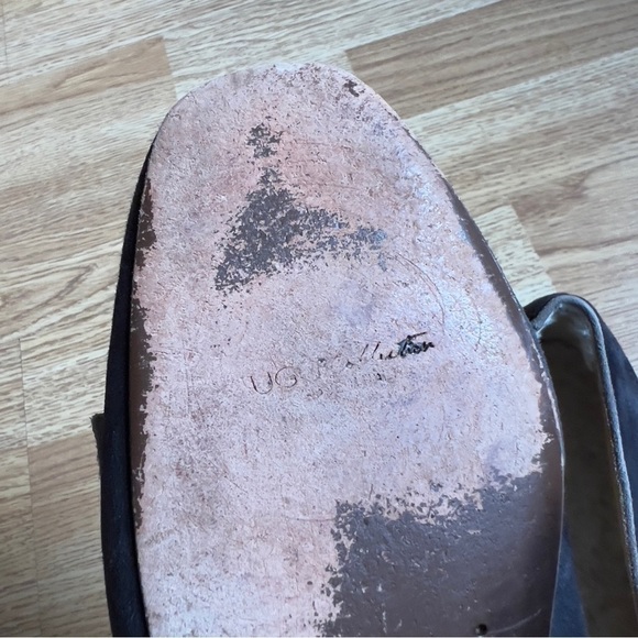 Ugg: Women's Sherpa Lined Tan and Gray Slip On Suede Bow Loafers Size 10 - Picture 10 of 12